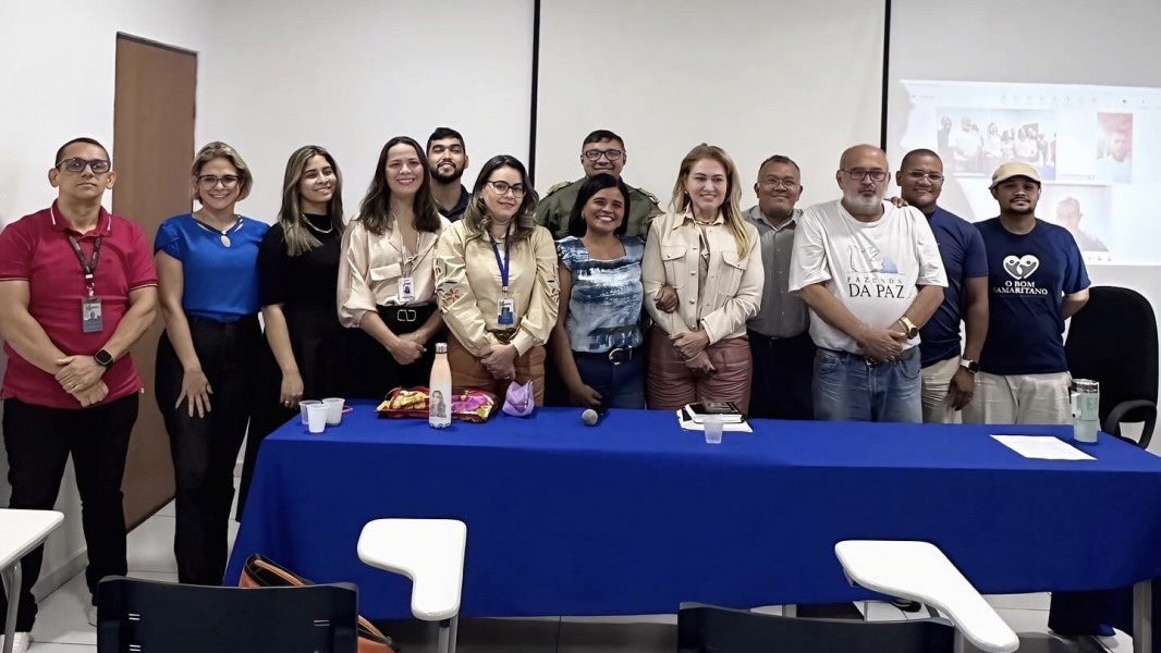 Reunio foi realizada na sede da Fenact