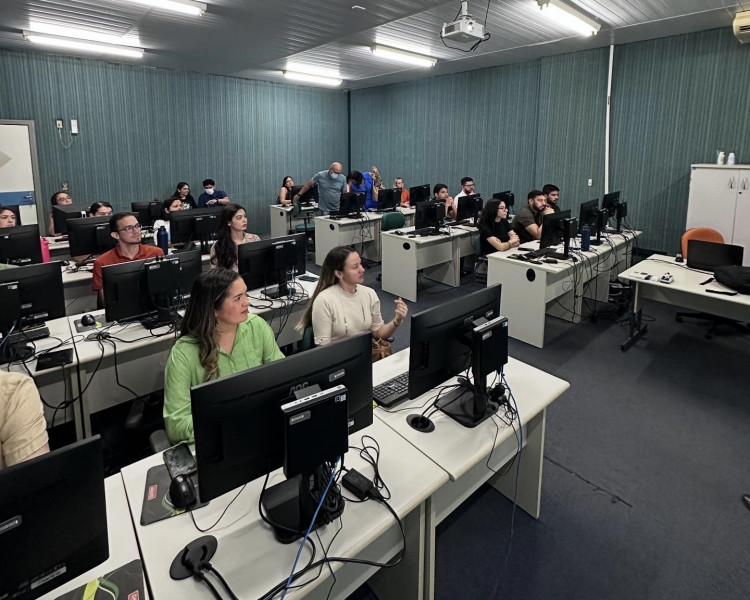 Objetivo  qualificar servidores na utilizao do sistema 