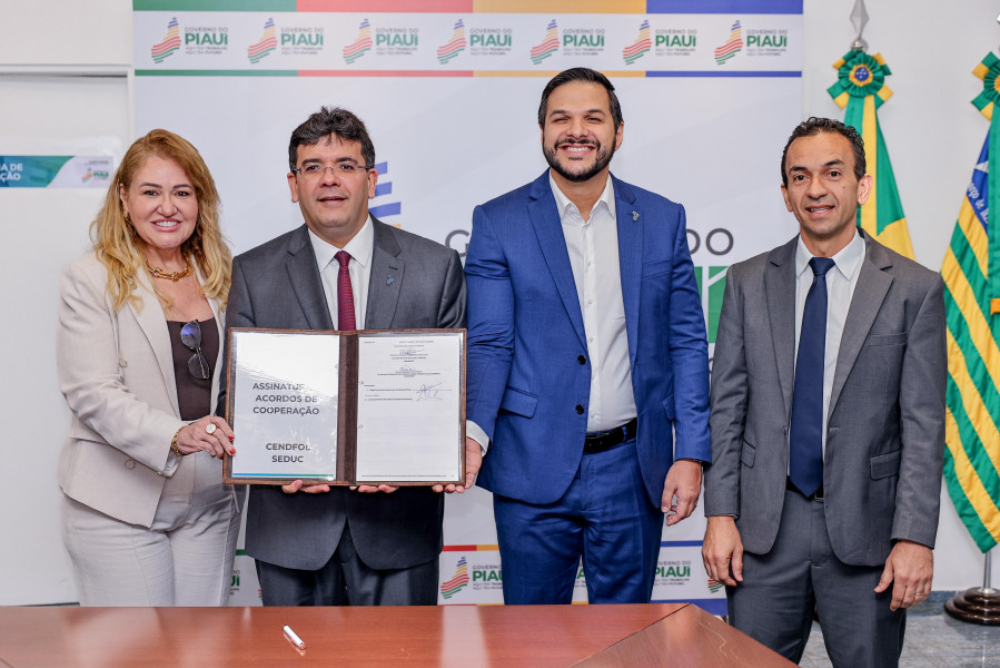 Assinatura foi realizada no Palcio de Karnak